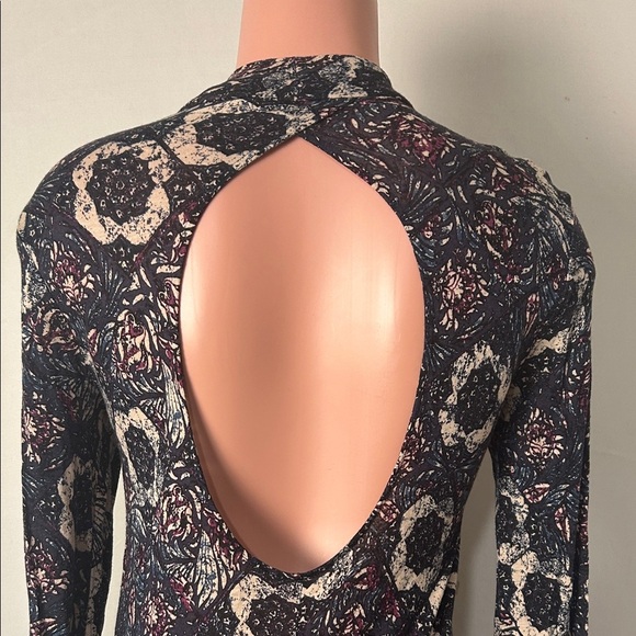 Free People Mini Dress Annabelle Print Tunic Plum Back Cut-Out  Size Medium - Picture 7 of 10
